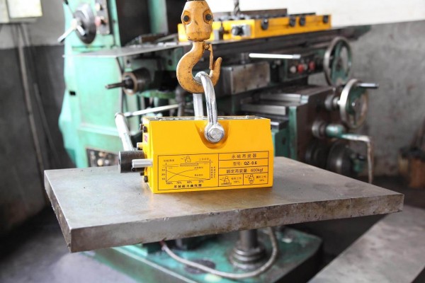 Lifting Magnet